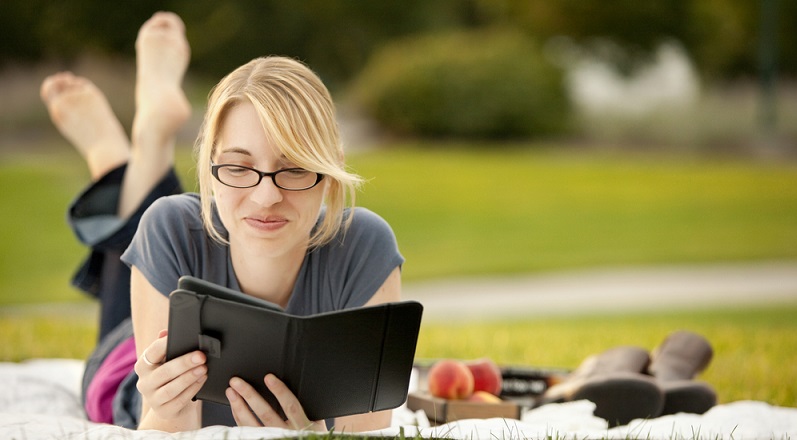Für E-Book-Reader und Navigationsgeräte fallen 3,7 Prozent an. (#02)