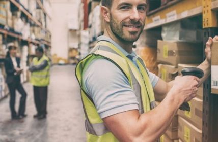 Positives Fazit zur 4-Tage-Woche bei Logistiker Cargo Truck (Foto: AdobeStock - vectorfusionart 118484936)