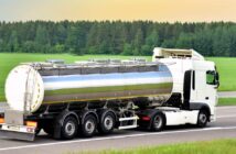 Tanklogistik: Herausforderungen bei flüssigen Lebensmitteltransporten ( Foto: Adobe Stock-MaxSafaniuk)