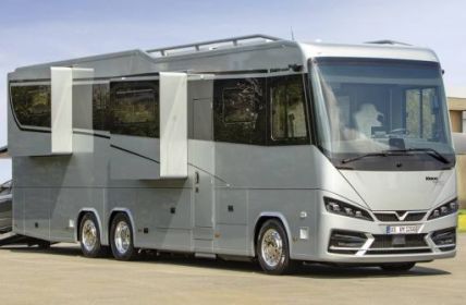 Luxuriöses Reisemobil: VARIO Perfect 1200 PLATINUM im Fokus (Foto: VARIOmobil Fahrzeugbau GmbH)