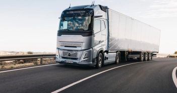 Volvo Trucks revolutioniert den Transportsektor mit 100% Biodiesel-Lkw Volvo Trucks revolutioniert den Transportsektor mit 100% (Foto: Volvo Group Trucks Central Europe GmbH)
