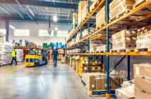 Eine starke Arbeitgebermarke gegen Fachkräftemangel in der Logistik-Branche. (Foto: AdobeStock shokokoart 776057620)