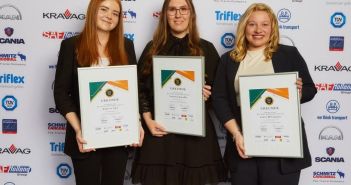 Auszubildende Susanna Kasulke gewinnt BEST AZUBI Wissenswettbewerb (Foto: Jan Scheutzow. VerkehrsRundschau)