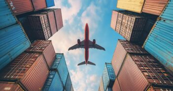 Risikomanagement in globalen Lieferketten: Präventive Logistikstrategien für Unternehmen Ein immer wichtiger werdender Teil der Logistik ist das Risikomanagement. (Foto: AdobeStock_1366178582 Irina)
