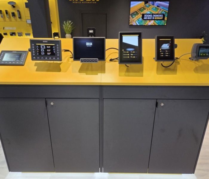 Die Displays der GDx-Reihe (Foto: MOBA Mobile Automation AG)