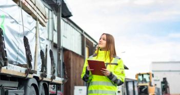 Holzwerke Ladenburger optimiert Logistik mit RampMan(R) cloudbasiertem hochflexiblem (Foto: LOGSOL GmbH)