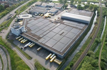 KI-gestütztes Shuttle-Lagersystem ersetzt 25 Jahre altes Sortiersystem nachhaltig (Foto: Inther Group)