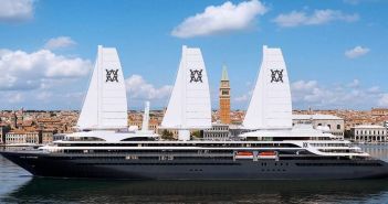 Atlas Adventurer: Expeditionsyacht mit Hybridantrieb und festen Solid (Foto: Atlas Ocean Voyages)