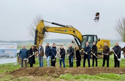 FLURO und HÖHN starten Bau neuer Produktionshalle mit (Foto: FLURO-Gelenklager GmbH)