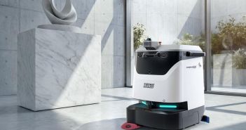 Hako Scrubmaster B20 i navigiert autonom durch enge (Foto: Hako GmbH)